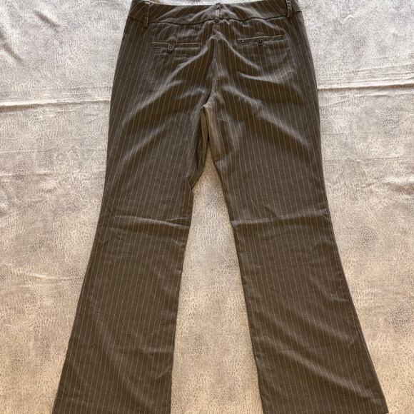 Pinstripe Flare New York & Company Trousers - Picture 7 of 8